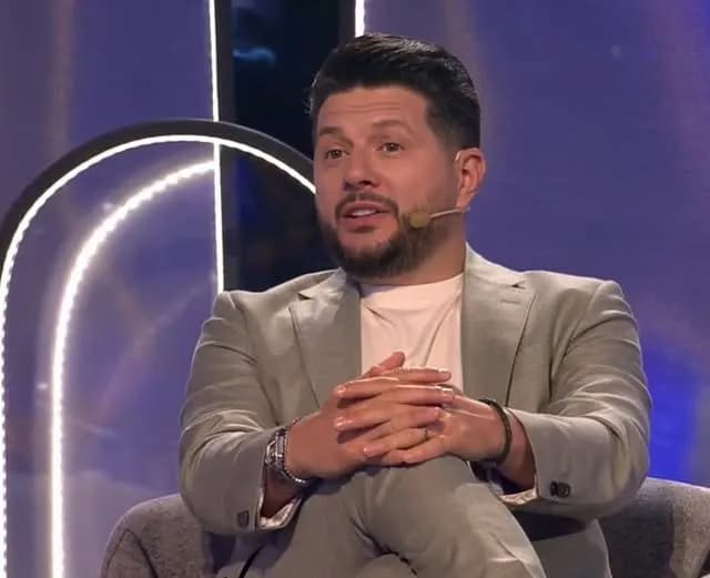 I tha Arbanës ku*kë, reagon ashpër Ermal Mamaqi ndaj Fabjolës