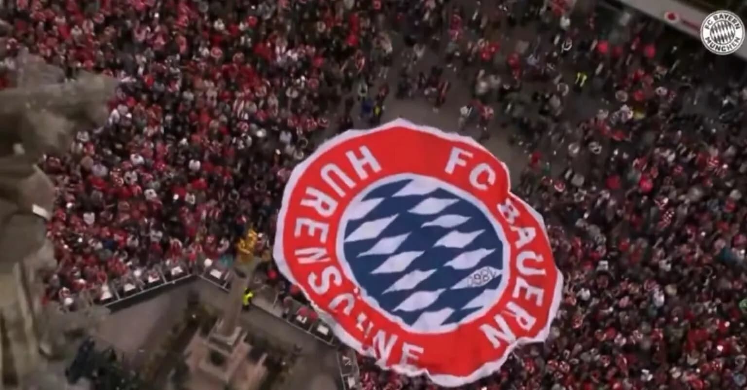 Interesante! Tifozët e Bayernit shfaqen padashje një baner fyes ndaj klubit…