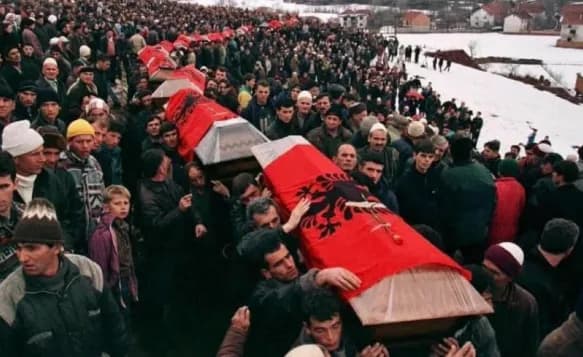 Ja kur nis gjykimi ndaj 21 serbëve të akuzuar për Masakrën e Reçakut