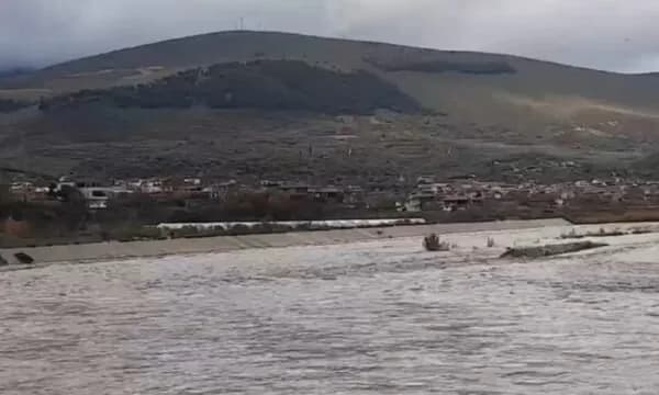 Kishte humbur prej disa ditësh, 30-vjeçari gjendet i mbytur në lumin Osum
