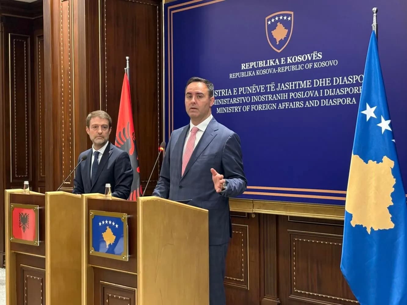 Konjufca: Kosova dhe Shqipëria me politikë të jashtme të koordinuar dhe rrugë të përbashkët euroatlantike