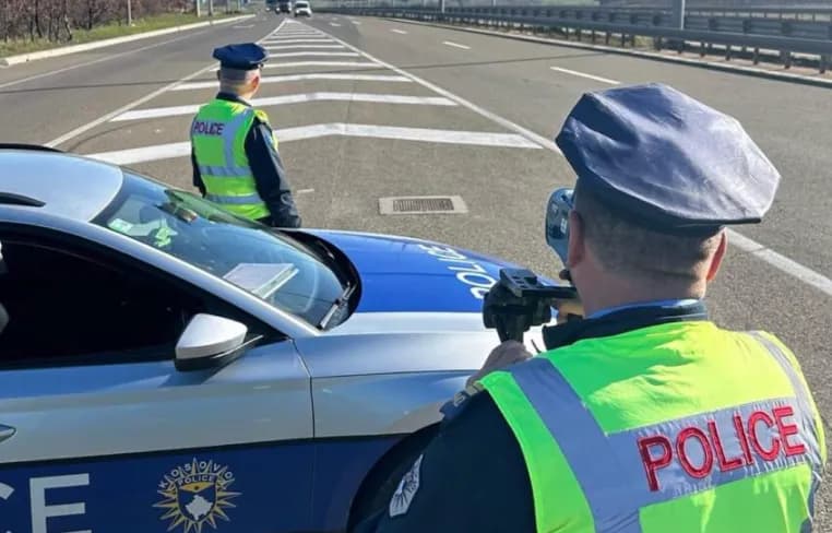 Mbi 2 mijë gjoba trafiku e 48 aksidente për 24 orë në Kosovë, 34 me të lënduar