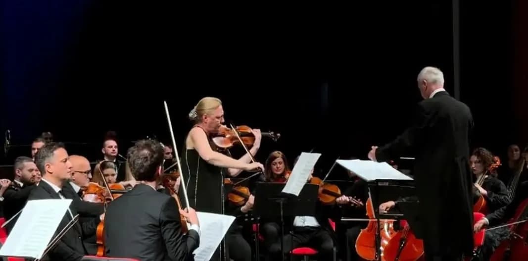 Mes klasikës dhe serenatave, Filarmonia e Kosovës në Teatrin “Çajupi” në Korçë