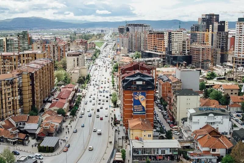Nëse Prishtina miraton taksën 10-euroshe “për të huajt”, Fushë-Kosova do ta bëjë 20 veç për prishtinasit