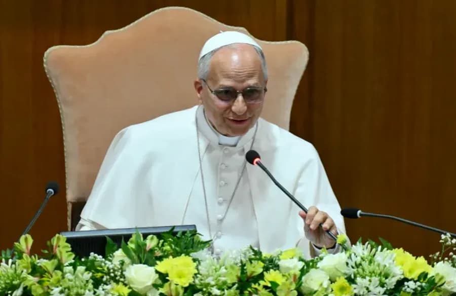 Papa Leo kundër IA: Inteligjenca Artificiale po bëhet armë