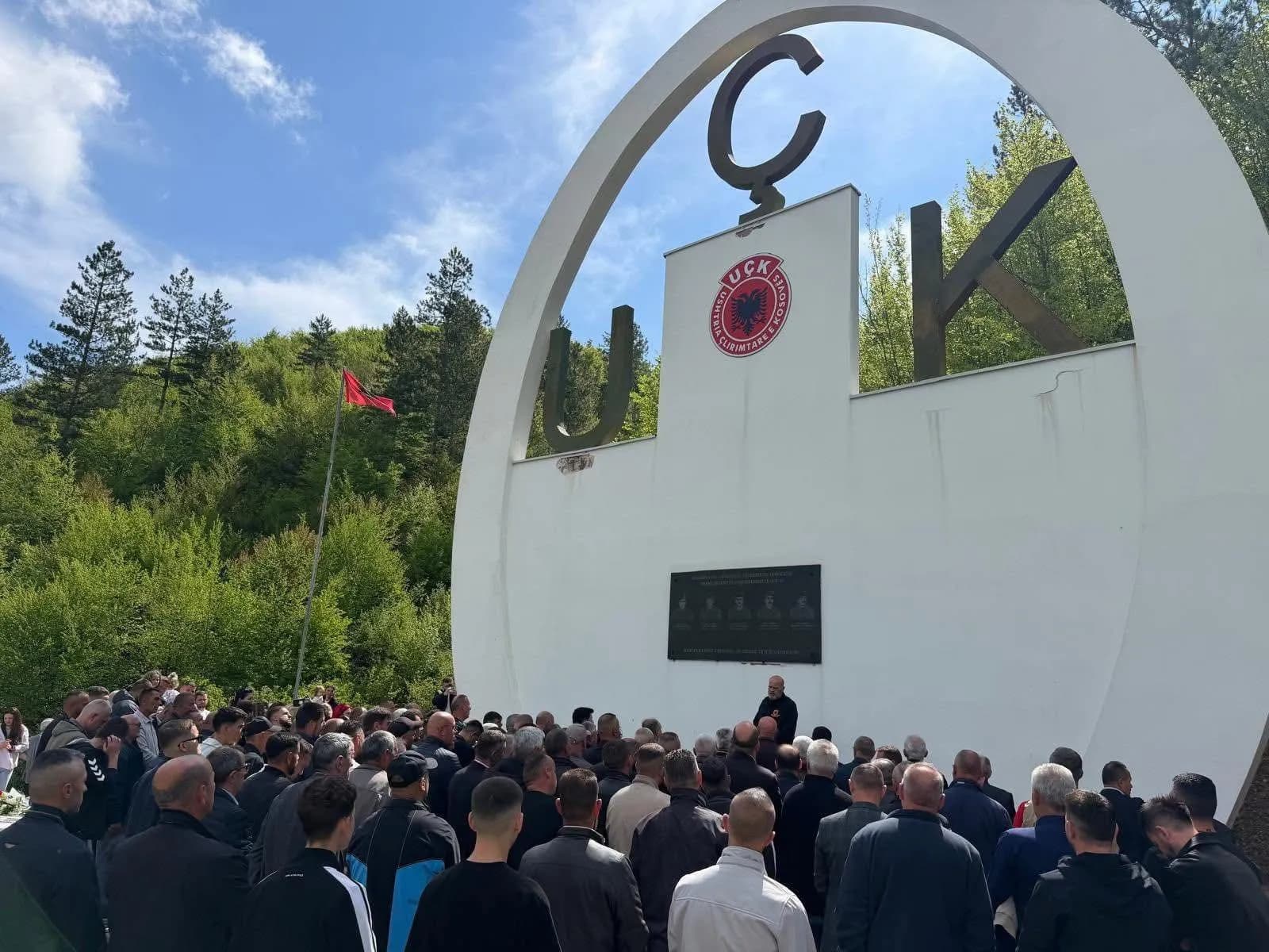 Përkujtohen dëshmorët e Brigadës 60 në Greiçec të Suharekës