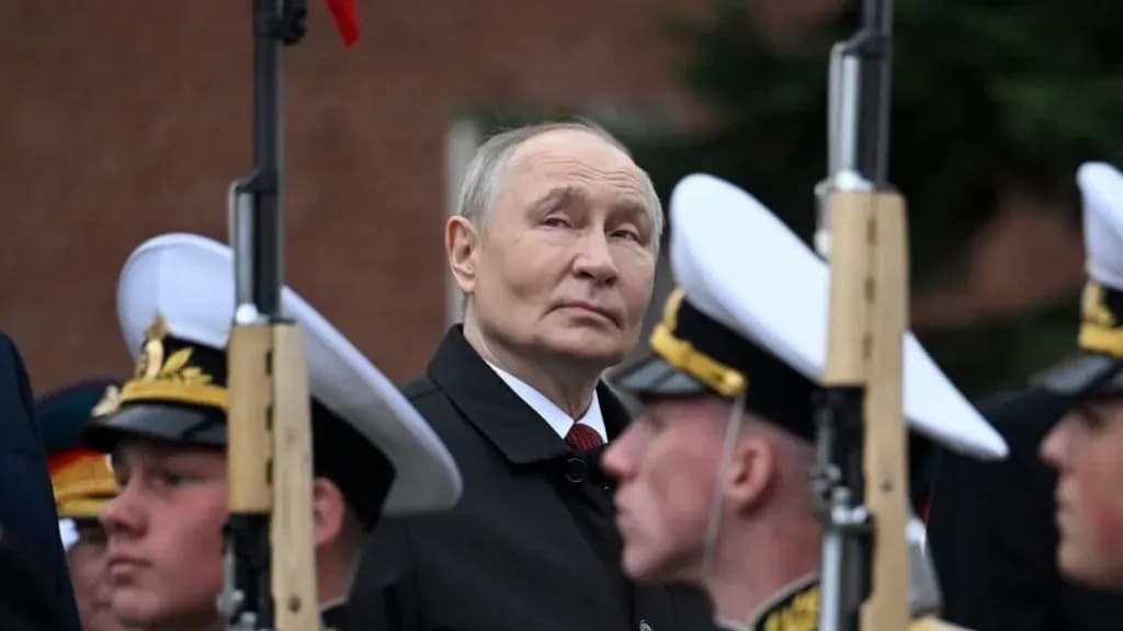 Putin sulmon NATO-n në paradën e reduktuar të Ditës së Fitores