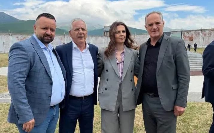 Qëndrim Kryeziu përkujton viktimat e Masakrës së Dubravës: Krimet serbe duhet të marrin dënimin e merituar