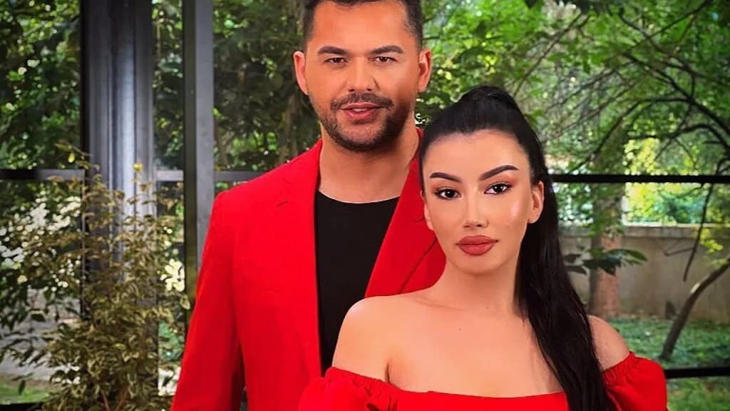 Selvija publikon selfie me Roelin për Bajram, urimi i saj i ngrohtë