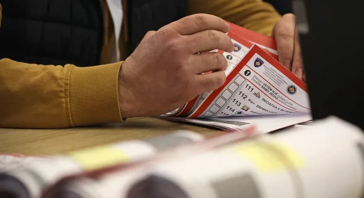 Serbia sërish tenton të ndërhyjë në zgjedhjet në Kosovë, kërkon vota për Listën Serbe
