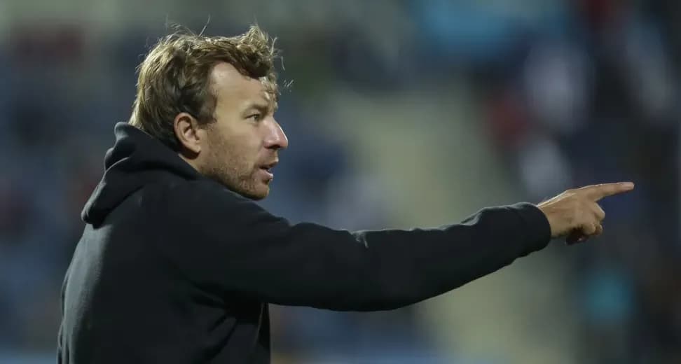 UEFA përjashton trajnerin çek, pasi filmoi futbollistet femra duke u zhveshur pa dijeninë e tyre