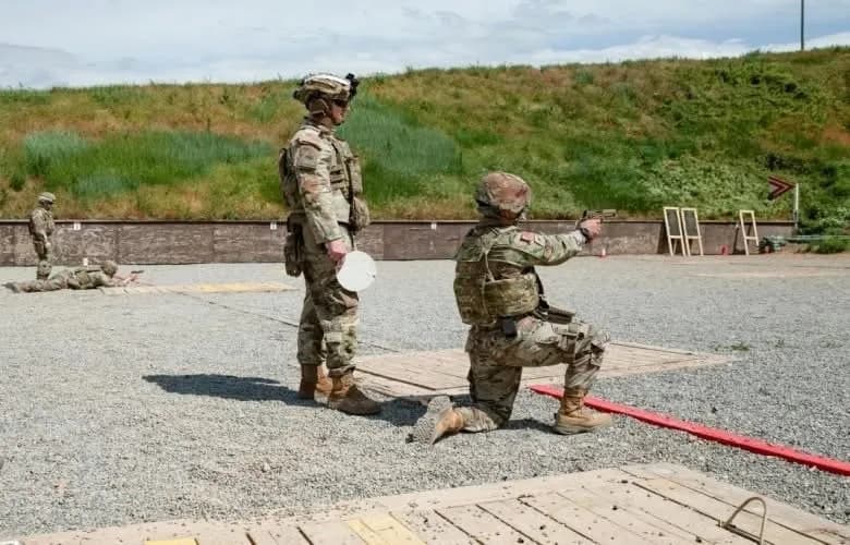 Ushtarët amerikanë zhvillojnë stërvitje në Kampin Bondsteel