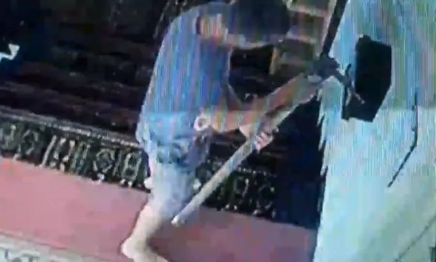 Vodhën kutitë e bamirësisë në lokale në Obiliq, arrestohen dy të dyshuarit nga Plemetini
