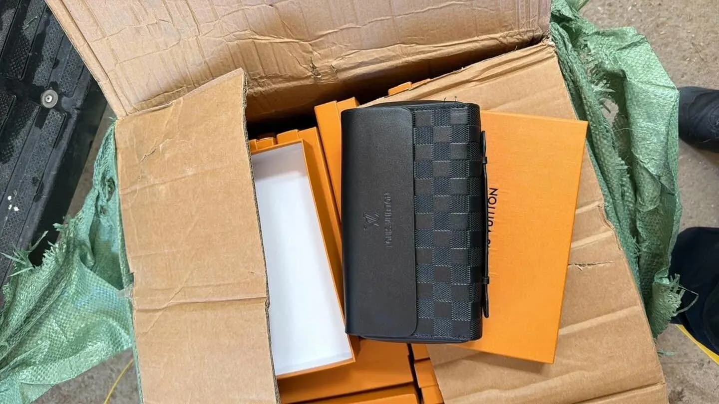 Antikontrabanda në Ferizaj sekuestron mallra të falsifikuara