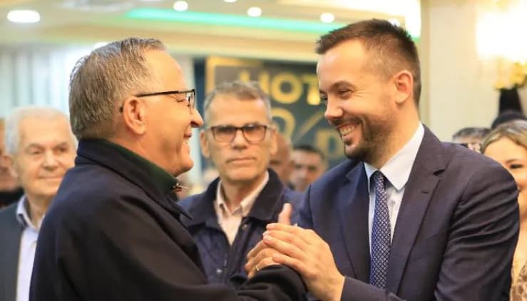 Arian Tahiri e kapërcen me vota edhe Bedri Hamzën në Mitrovicë