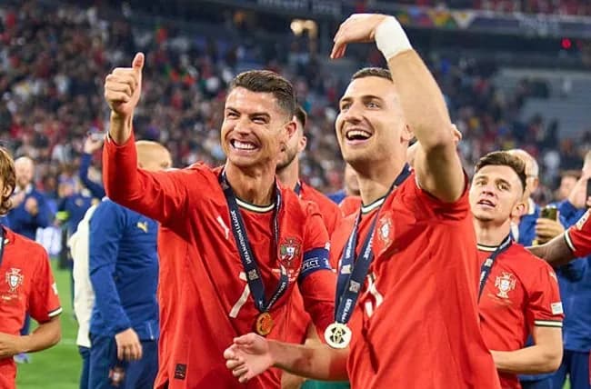 Dalot: Ronaldo e meriton të fitojë për gjithçka që ka bërë për Portugalinë