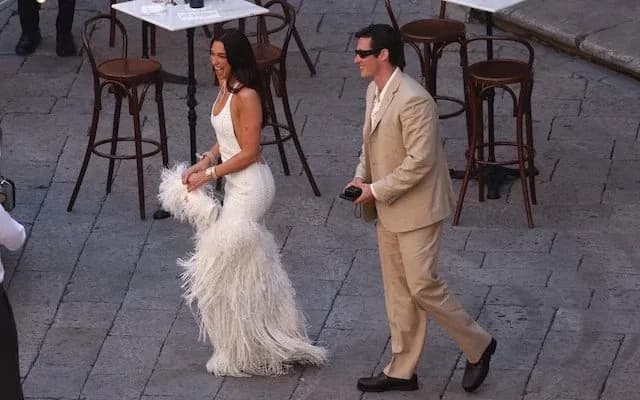 Dua Lipa kompenson me mbi 5 mijë euro banorët në Palermo pas ankesave për festimet e dasmës