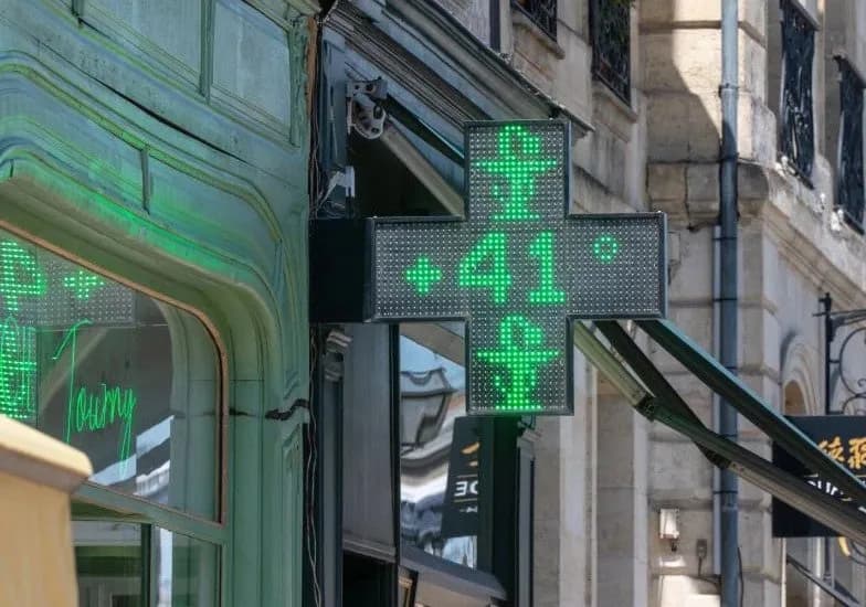 Evropa përballet me valë ekstreme të të nxehtit, mijëra banesa mbeten pa energji në Francë
