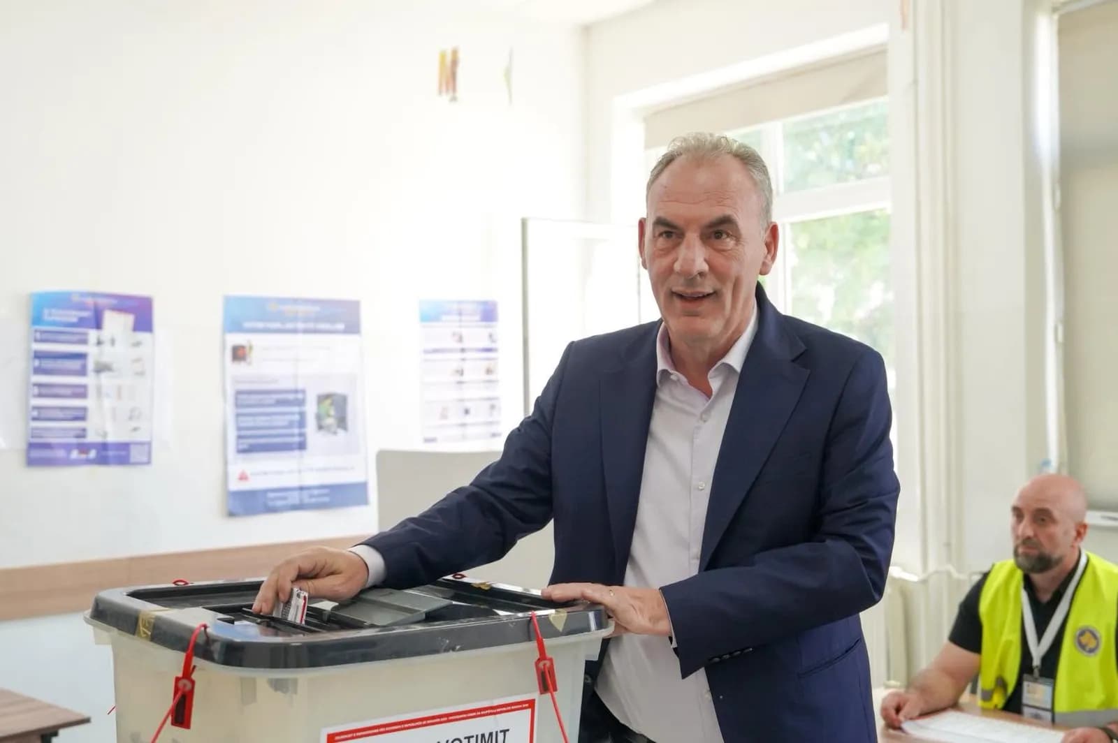 Fatmir Limaj u bën thirrje qytetarëve të votojnë me qetësi dhe përgjegjësi: Sot është dita kur zëri juaj dëgjohet