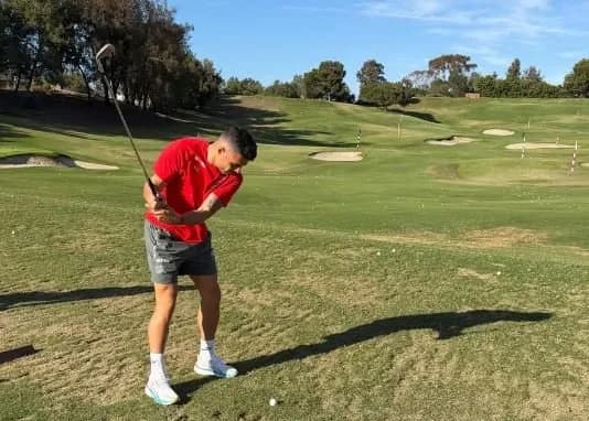 Granit Xhaka provon golfin para ndeshjes ndaj Kanadasë