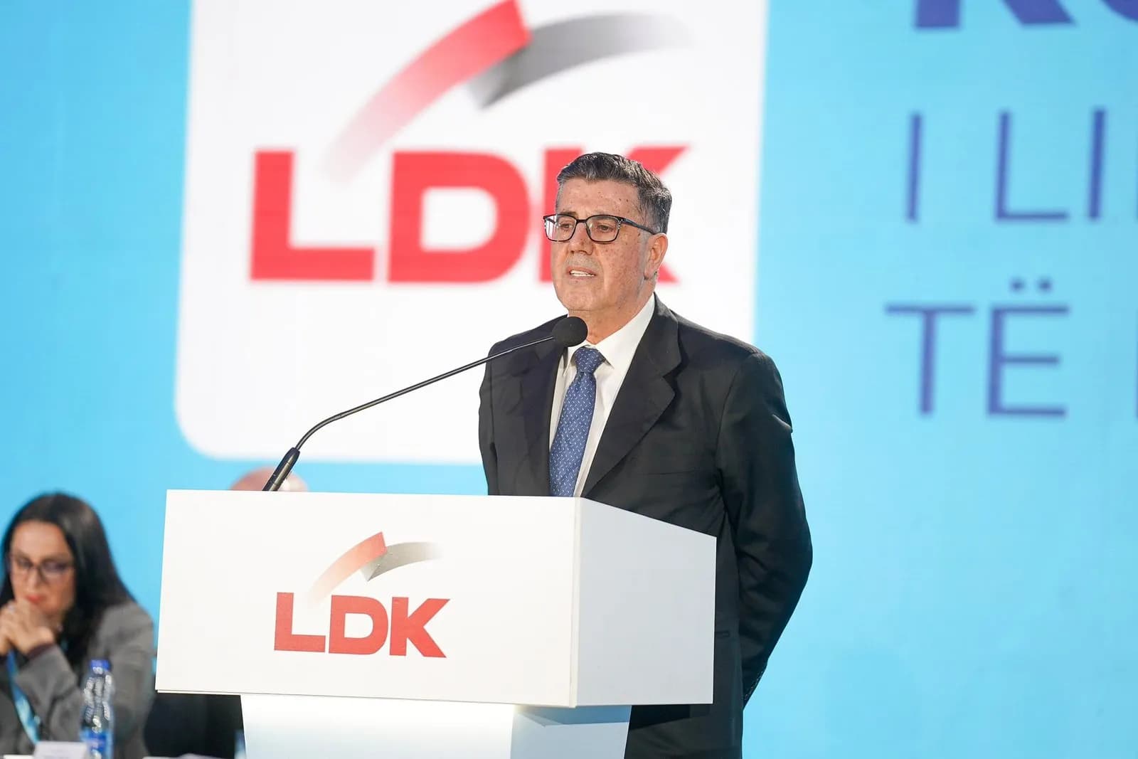 Haziri sqarohet pas deklaratës për postin e Presidentit: Asgjë s’ka ndryshuar, Osmani mbetet i vetmi emër i nominuar nga LDK