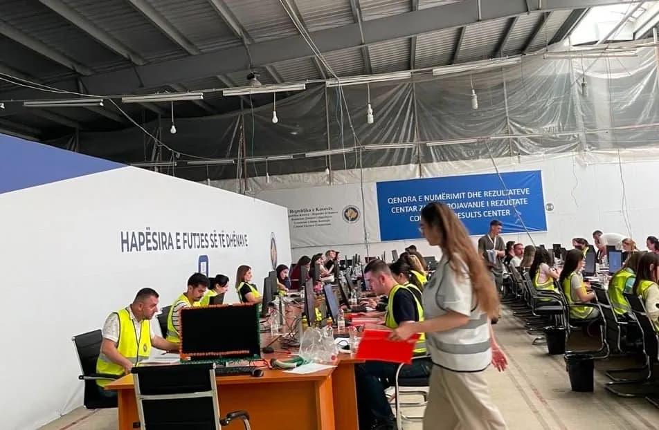 KQZ intensifikon procesin e verifikimit të votave me postë: Mijëra pako nën kontroll, pritet rezultati përfundimtar