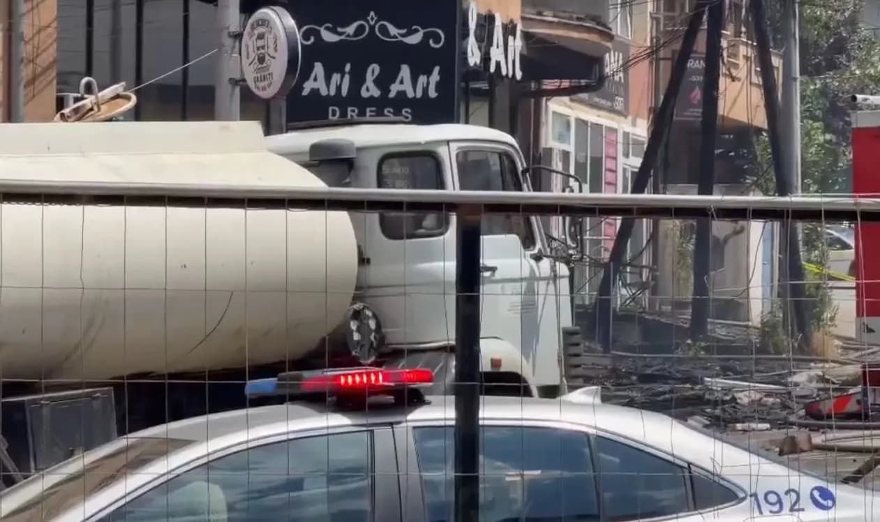 KRU “Prishtina” i del në ndihmë zjarrfikësve në shuarjen e zjarrit në banesën te Parku i Qytetit