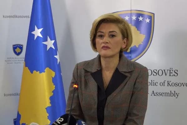 Kusari-Lila: Çmimet e derivateve po stabilizohen, vendimi për marzhën mbetet në fuqi deri muajin e ardhshëm