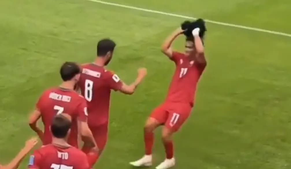 Ky moment nuk u pa në TV, Joao Felix i mori perukën një fotografi dhe ia vendosi Brunos