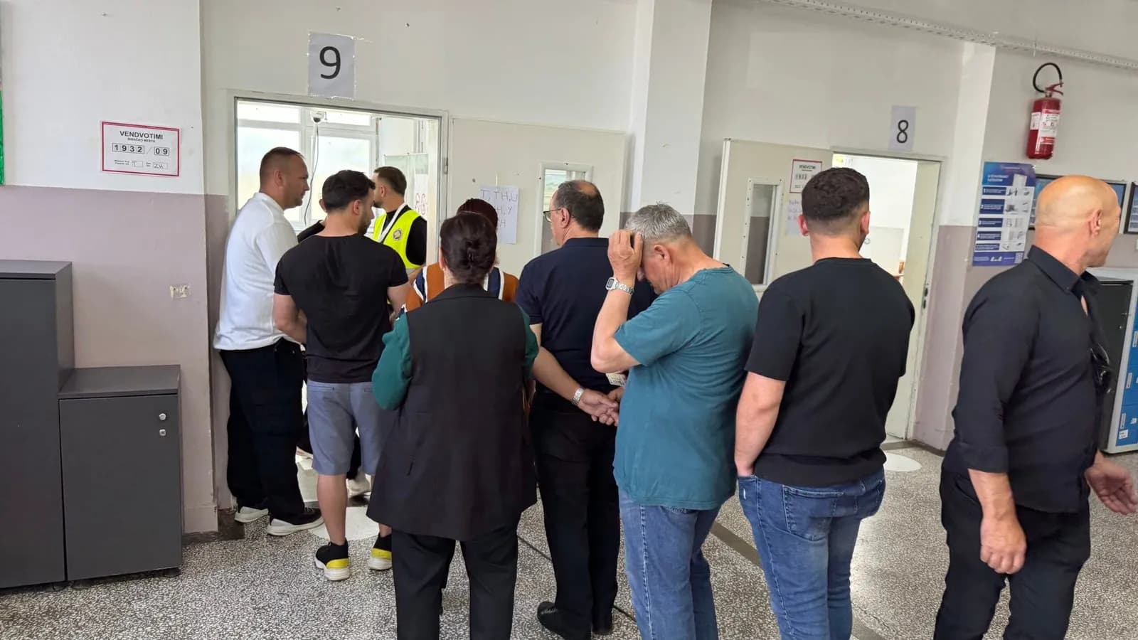 Mbi 304 mijë qytetarë votuan deri në orën 13:00, pjesëmarrje më e ulët krahasuar me zgjedhjet e dhjetorit