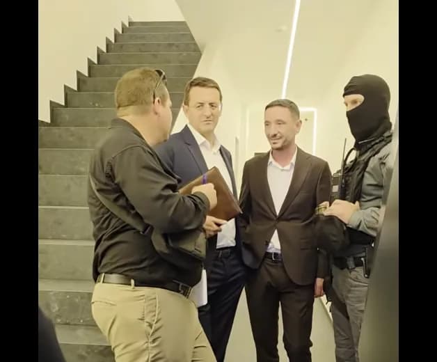 Me asistimin e FBI’së, Prokuroria Speciale zhvillon aksion kundër krimit të organizuar – tre të arrestuar