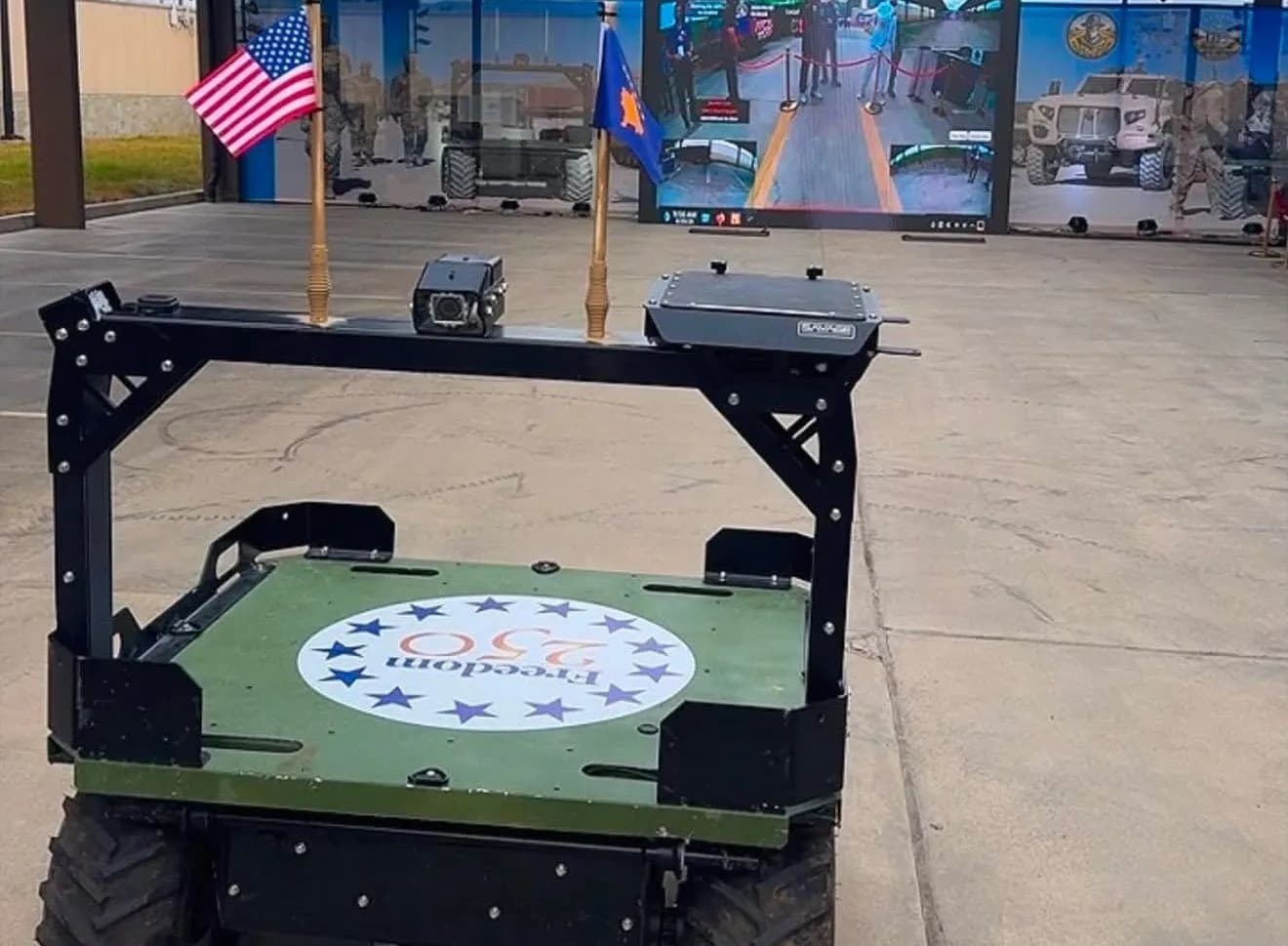 Në Ambasadën Amerikane në Prishtinë prezantohet SideRunner, nis prodhimi i tij në Kosovë
