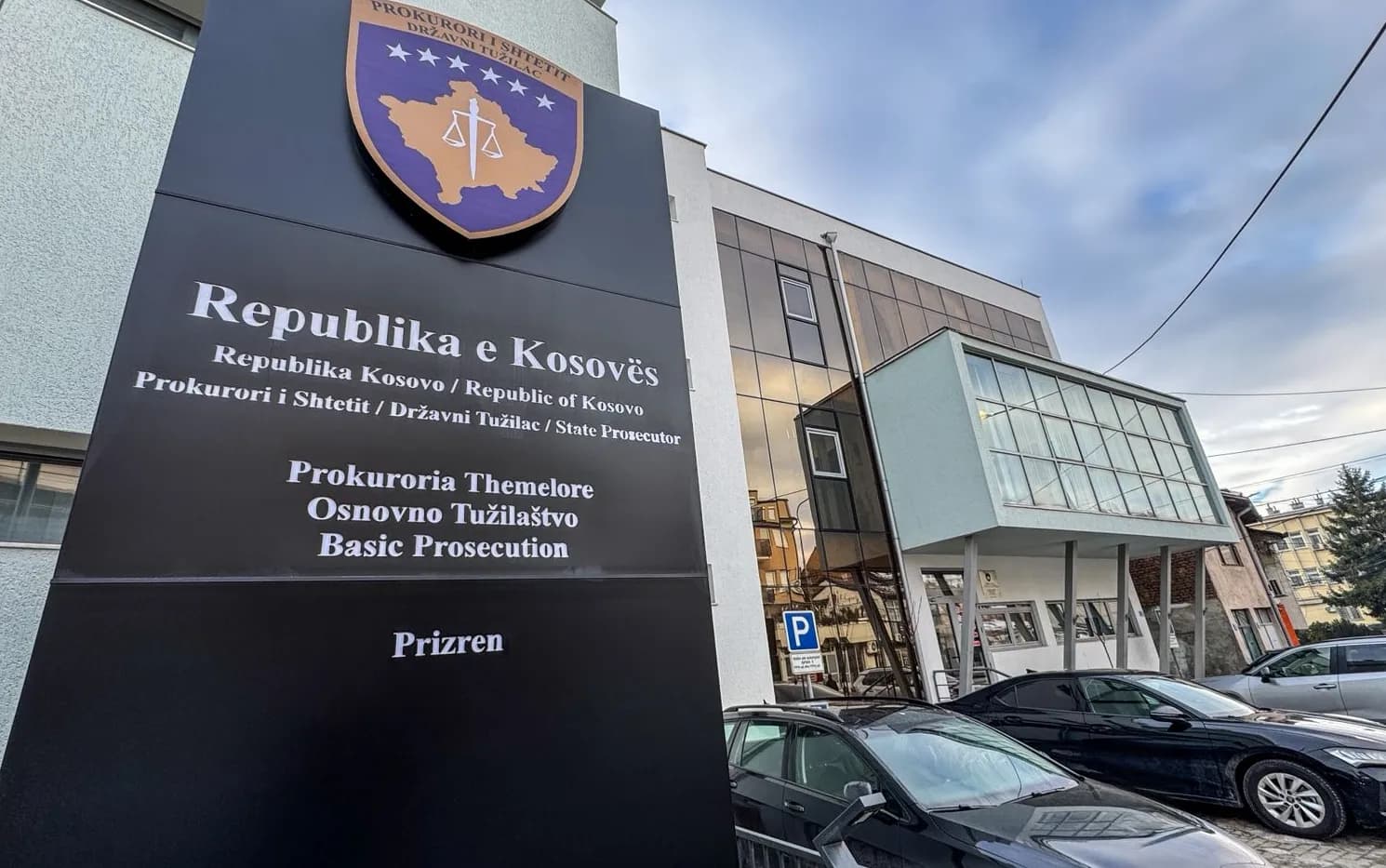 Paraqiti faturë të rreme në tenderin mbi 80 mijë euro, aktakuzë ndaj drejtorit të një kompanie në Prizren