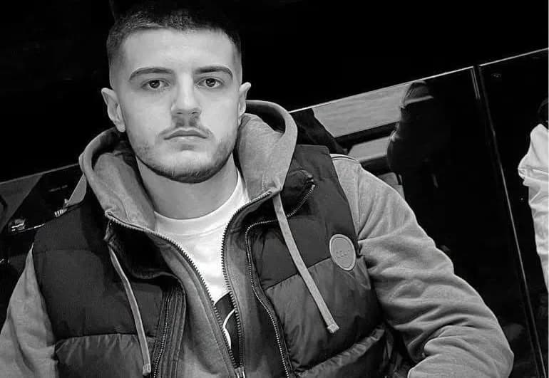 Pas aksidentit tragjik në Vushtrri, sot i jepet lamtumira e fundit 22-vjeçarit