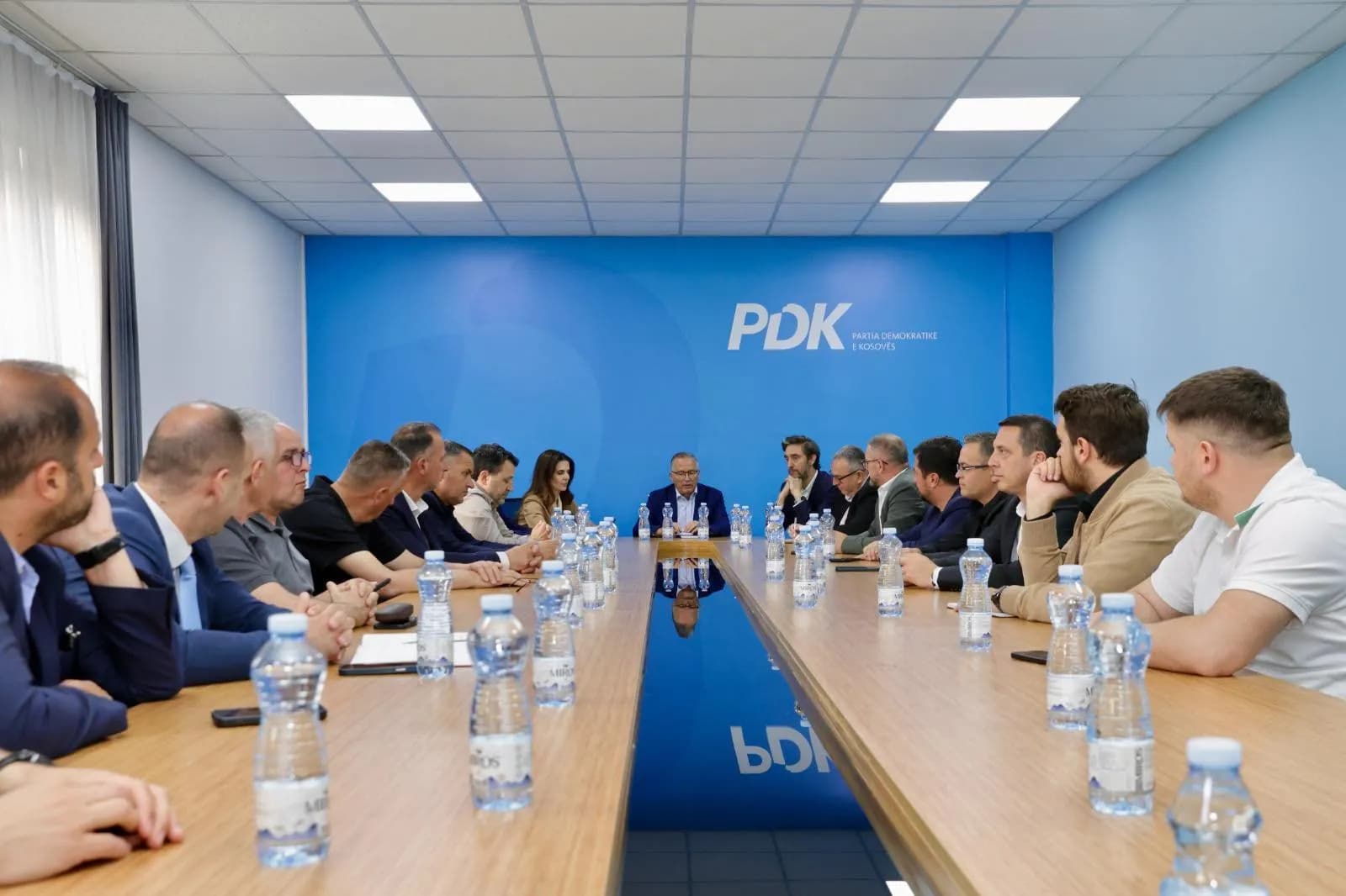 Pas rezultatit të 7 qershorit, PDK-ja paralajmëron zgjedhje të brendshme këtë vit