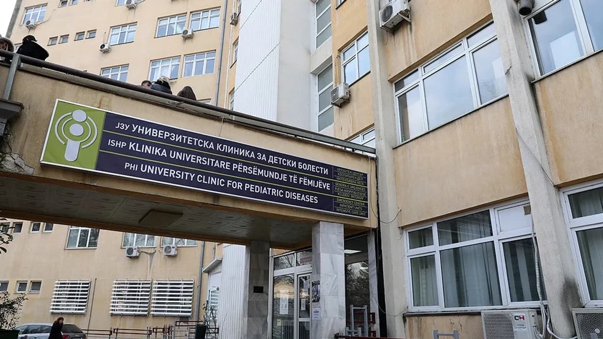 Pesë-vjeçari përfundon në spital pasi gëlltiti barna në Gostivar