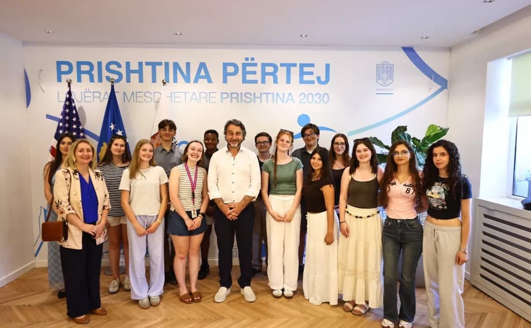 Rama mirëpret delegacionin e të rinjve nga Iowa në Prishtinë