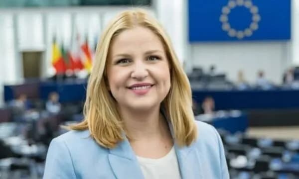 Shqiptarja Arba Kokalari merr rol kyç në Parlamentin Evropian