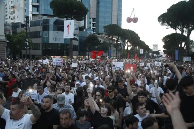 Sot protestohet sërish kundër projektit në Zvërnec: Mbrojmë tokën, njerëzit, të ardhmen
