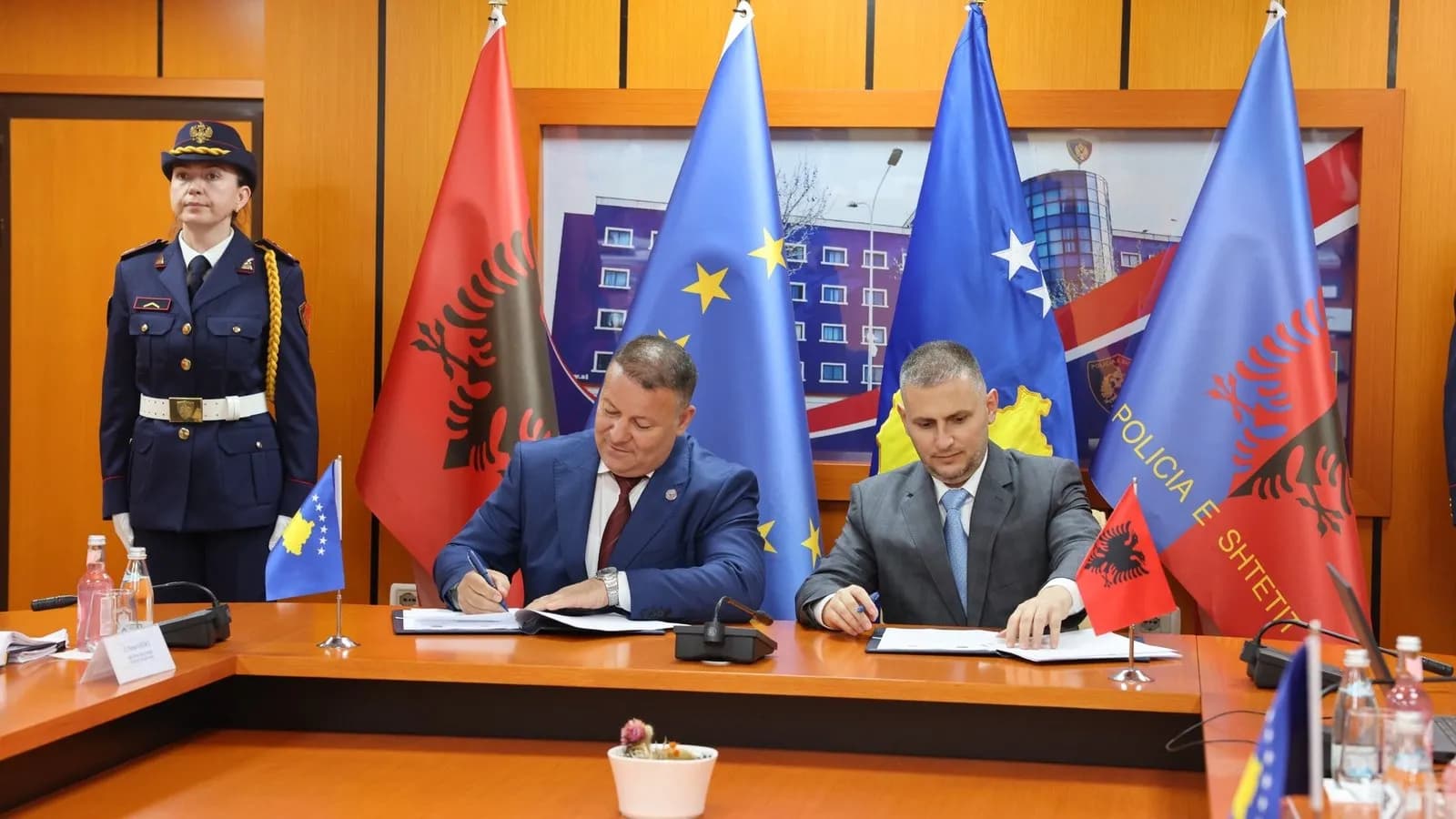 Thellohet bashkëpunimi i Policisë së Kosovës me atë të Shqipërisë, nënshkruhet një marrëveshje e rëndësishme
