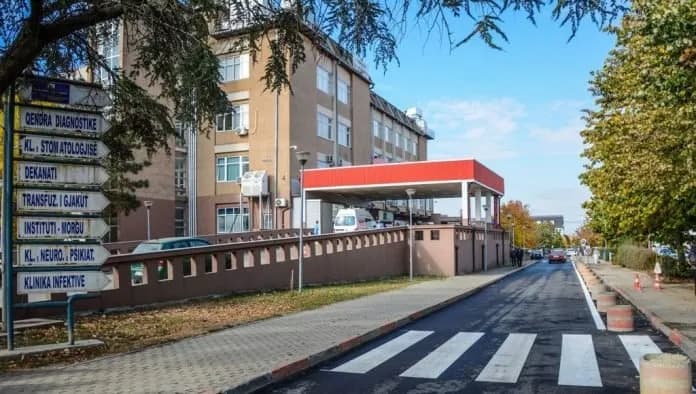 Vdes shtetasi turk në QKUK, u aksidentua javë më parë me motor në Prishtinë
