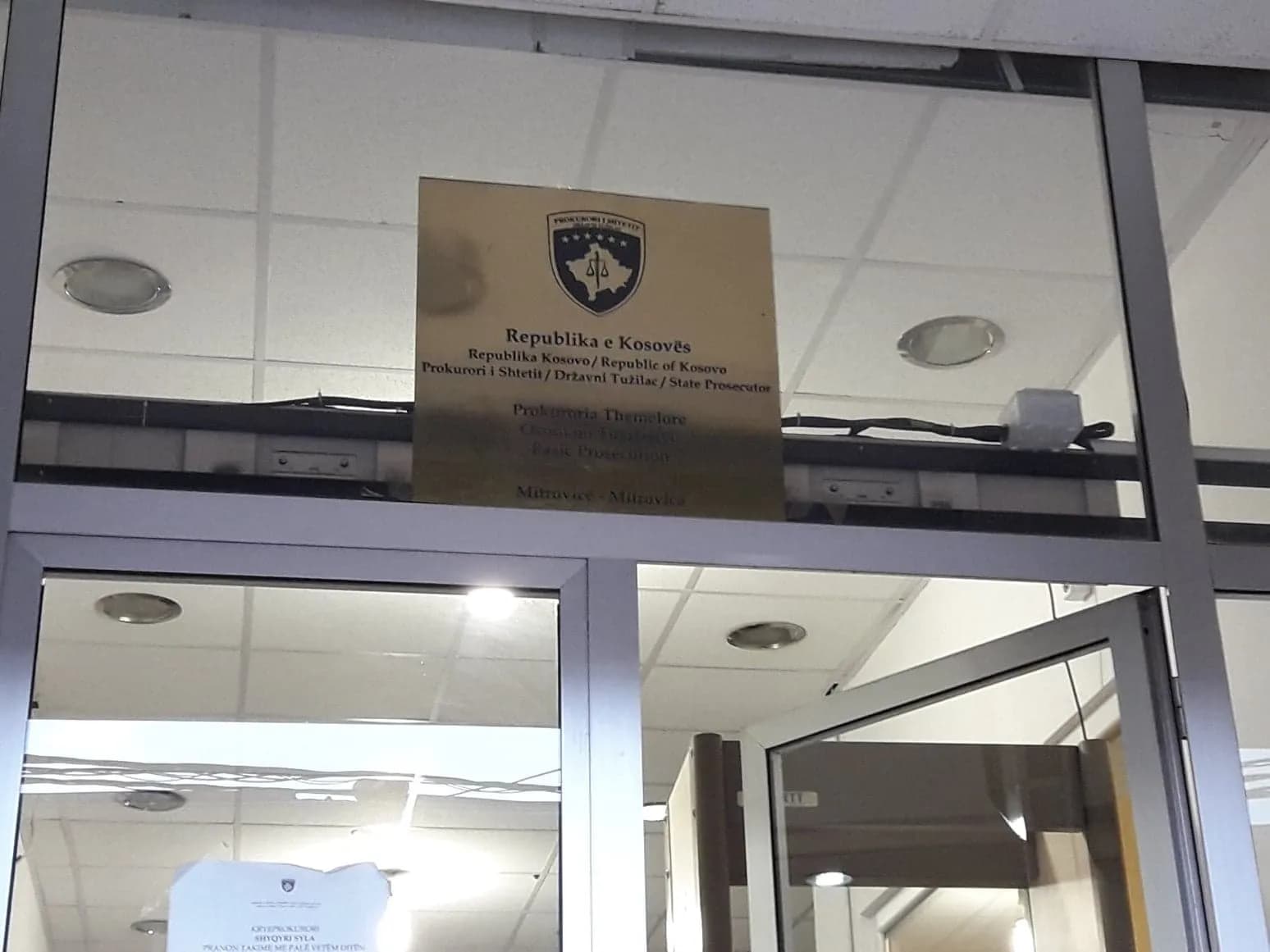 5 prokurorë dhe 15 staf mbështetës serbë tërheqin dorëheqjet në Prokurorinë e Mitrovicës