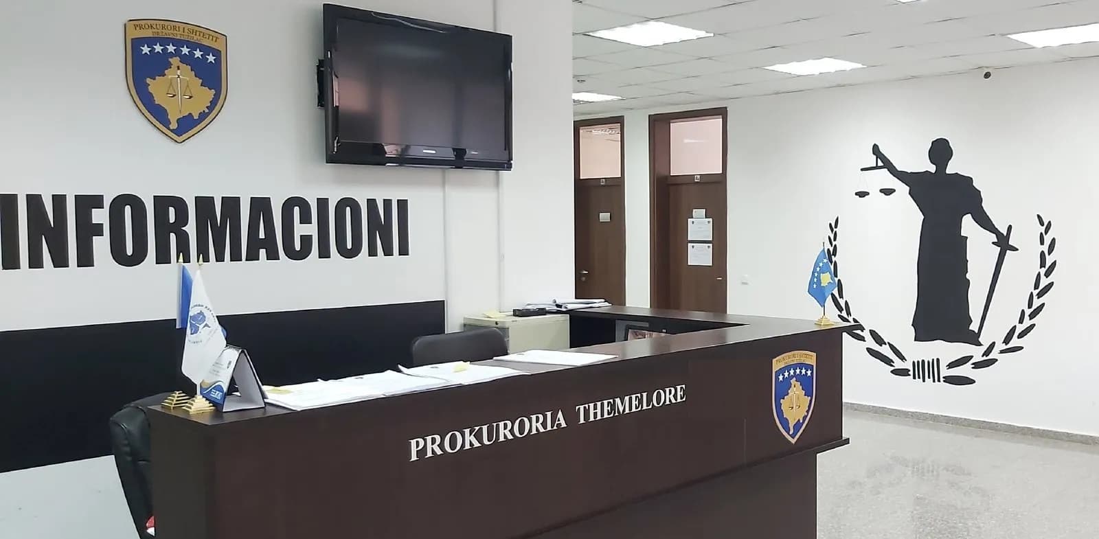 945 euro në çantë, mbi 9 mijë euro në shtëpi – aktakuzë për narkotikë në Gjakovë