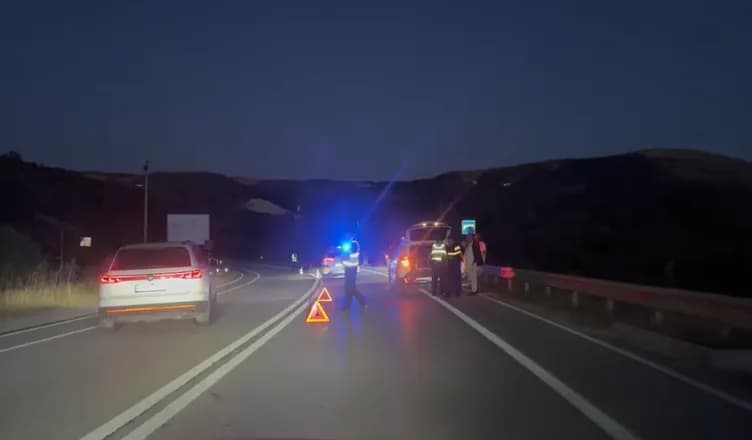 Aksidentohen dy automjete në autostradën Levan–Tepelenë, dy të lënduar