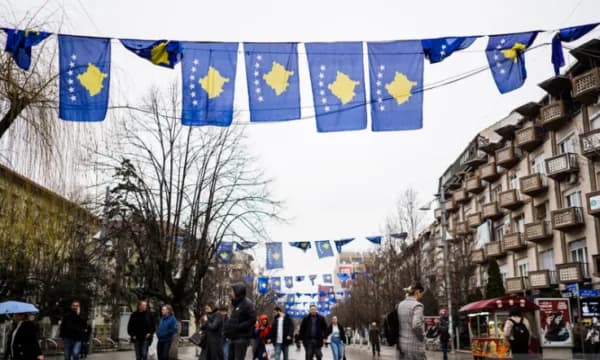 Alarm për tregun e punës në Kosovë: Djemtë po i braktisin universitetet