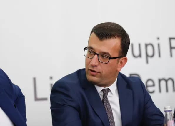 Ferati mohon marrëveshjen Kurti-Abdixhiku: Nuk kemi asnjë informacion për një dakordim për bashkëqeverisje