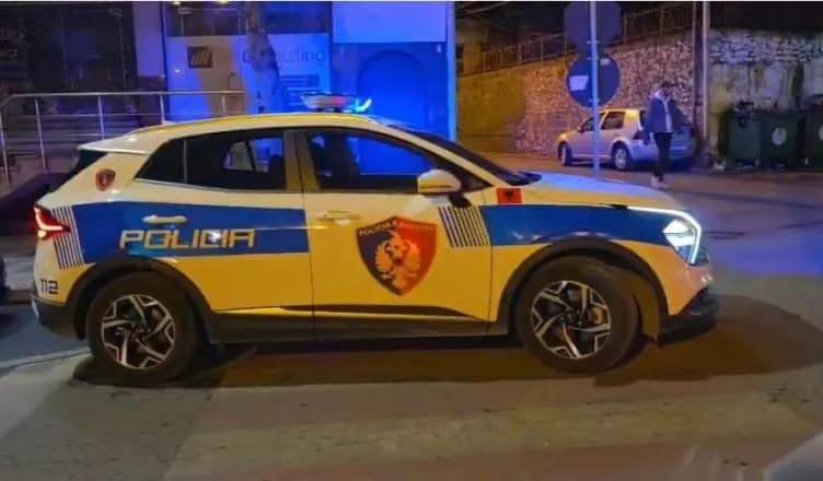 Konflikt mes tre personave në Tiranë, njëri theret me thikë