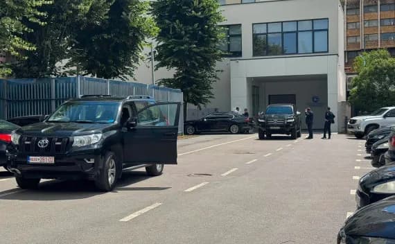 Konjufca pret zëvendësministrin italian, takimi zhvillohet pa praninë e mediave