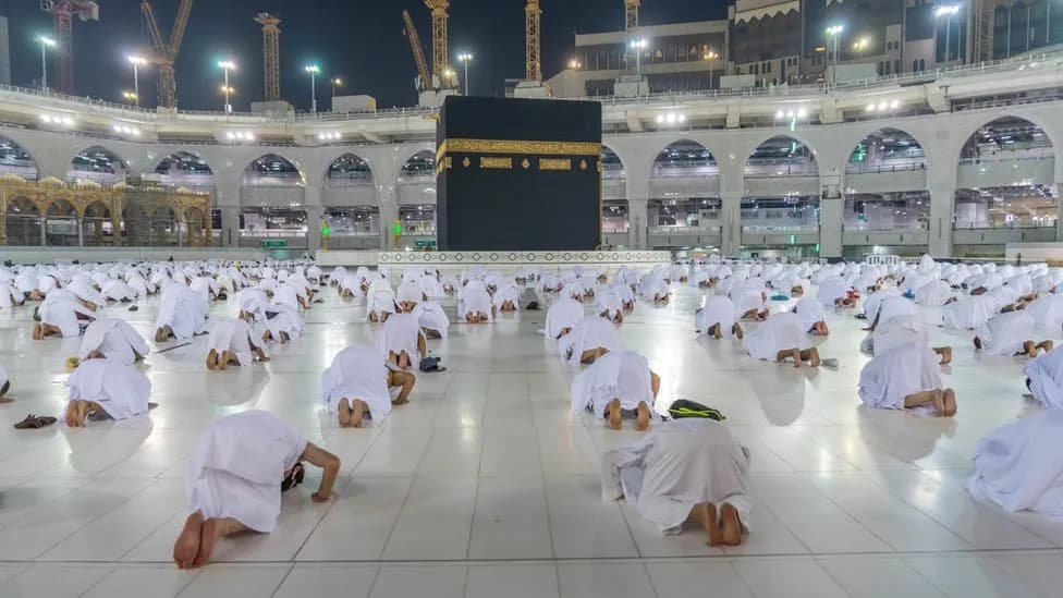 Lajm i mirë për pelegrinët: Arabia Saudite prezanton vizën njëvjeçare për Umre