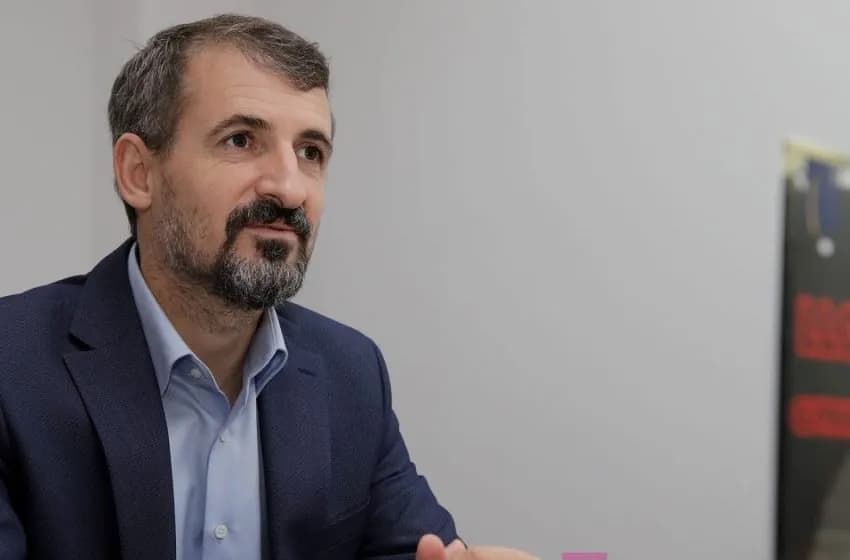 Miftaraj: Ka ardhur koha të bëhet dallimi mes gazetarëve, aktivistëve dhe influencerëve